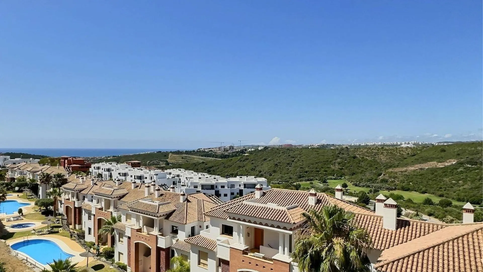 Gorgeous 3-Bedroom Penthouse With Expansive Terrace In Casares Costa Buenas Noches Apartment