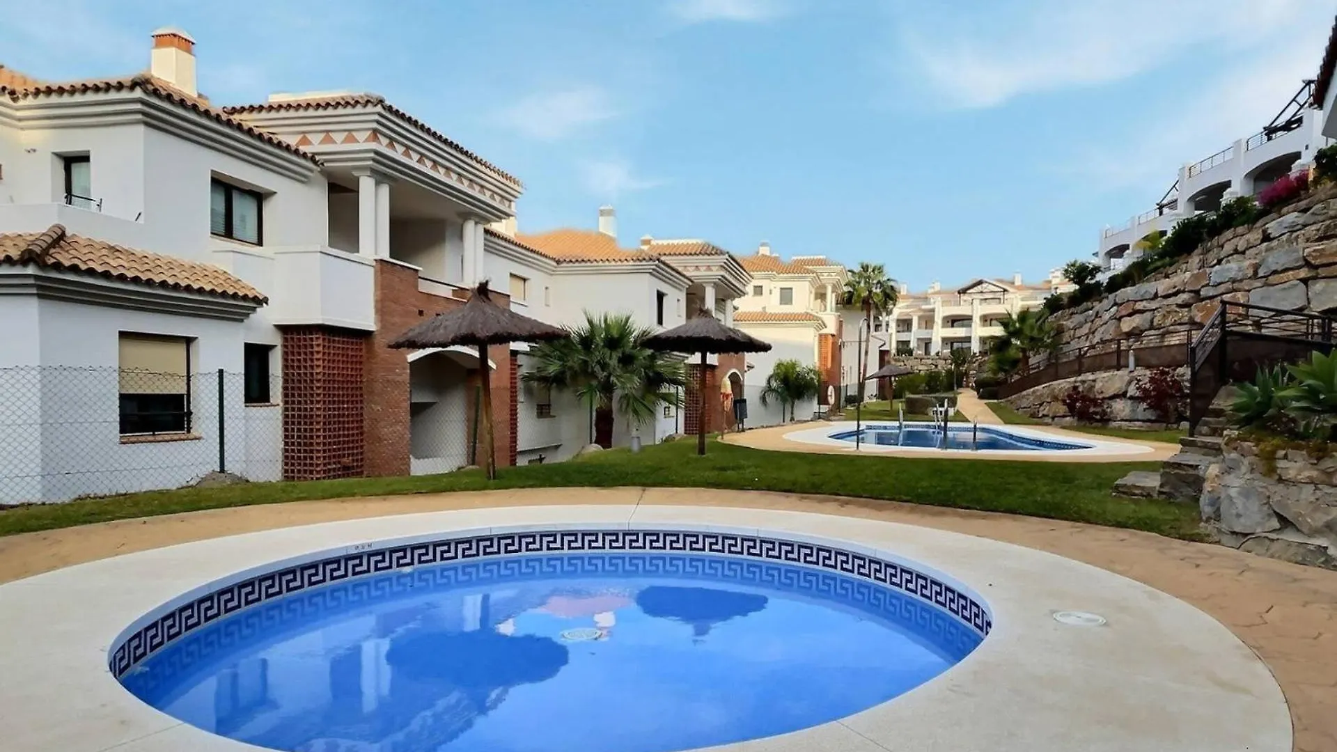 Apartment Gorgeous 3-Bedroom Penthouse With Expansive Terrace In Casares Costa Buenas Noches