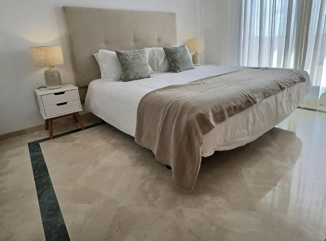 Gorgeous 3-Bedroom Penthouse With Expansive Terrace In Casares Costa Buenas Noches Spanyolország